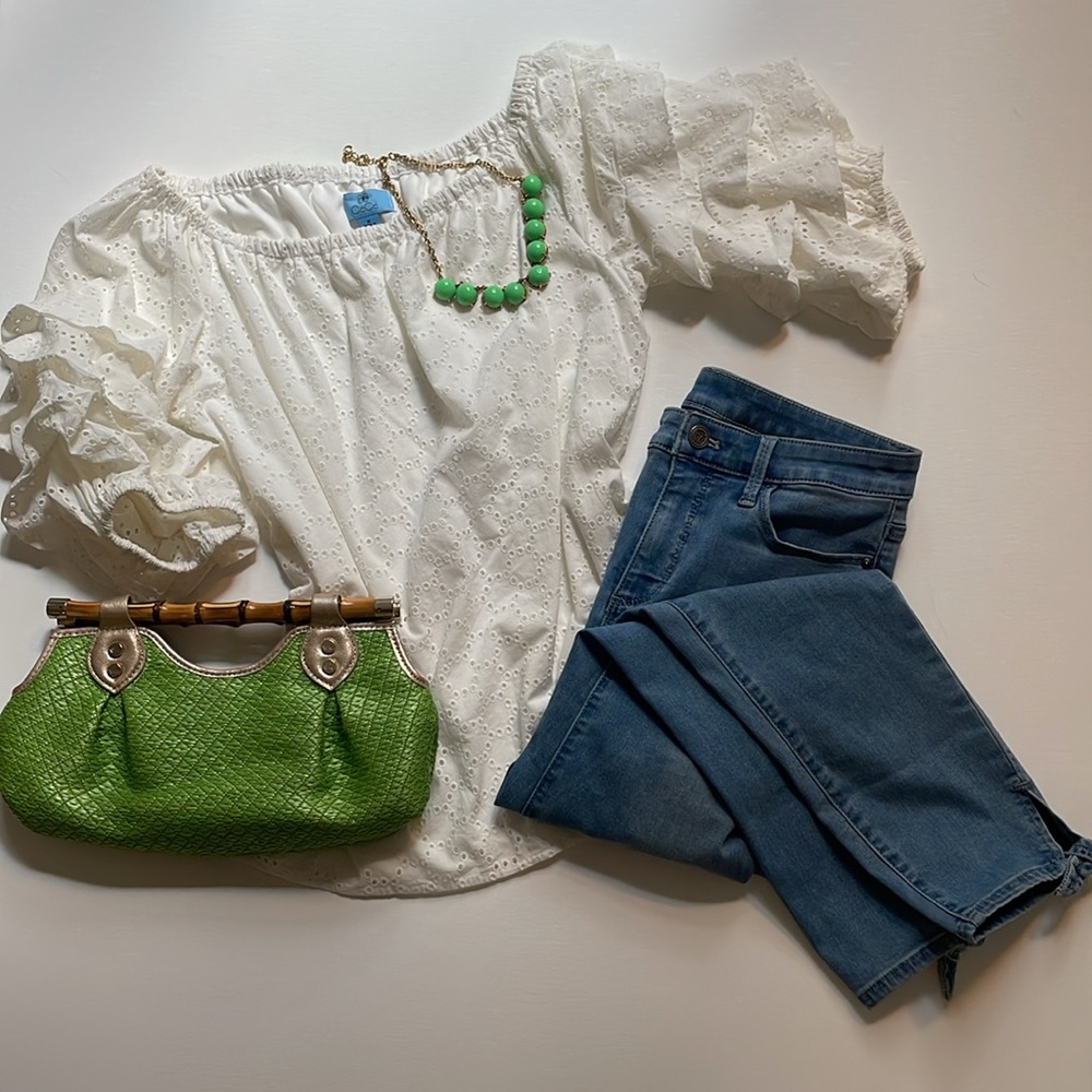 CeCe White Eyelet Off the Shoulder Top. Size M. Like new!